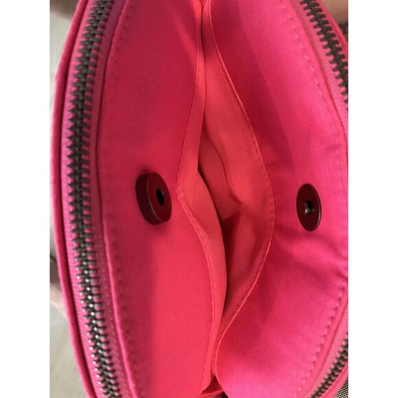 Universal Thread Neon Pink Crossbody Purse NWT - Picture 5 of 11